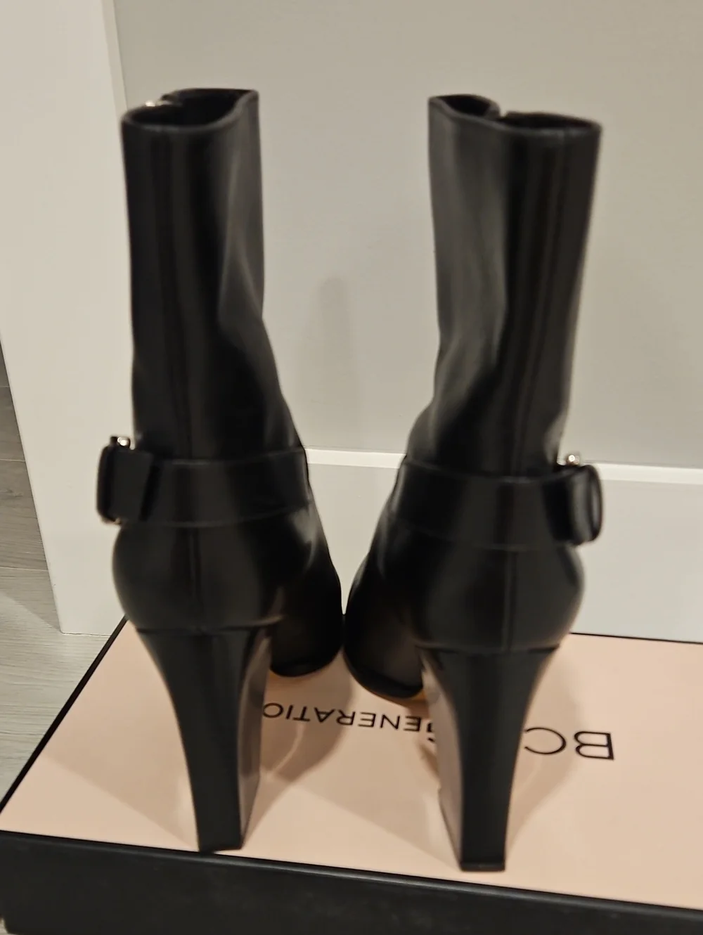 Michael Kors elegant classic